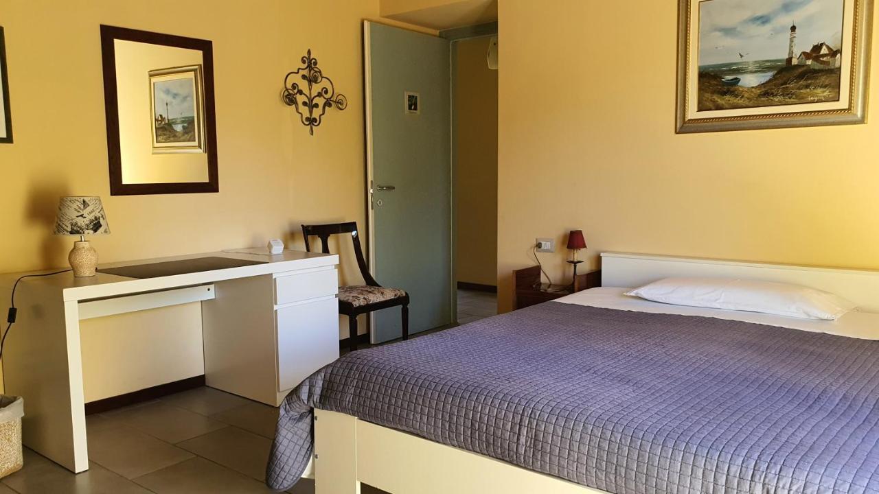Il Casolare Del Medio Olona Bed & Breakfast
